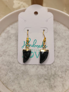 Curved Stone Drop Earrings - Black